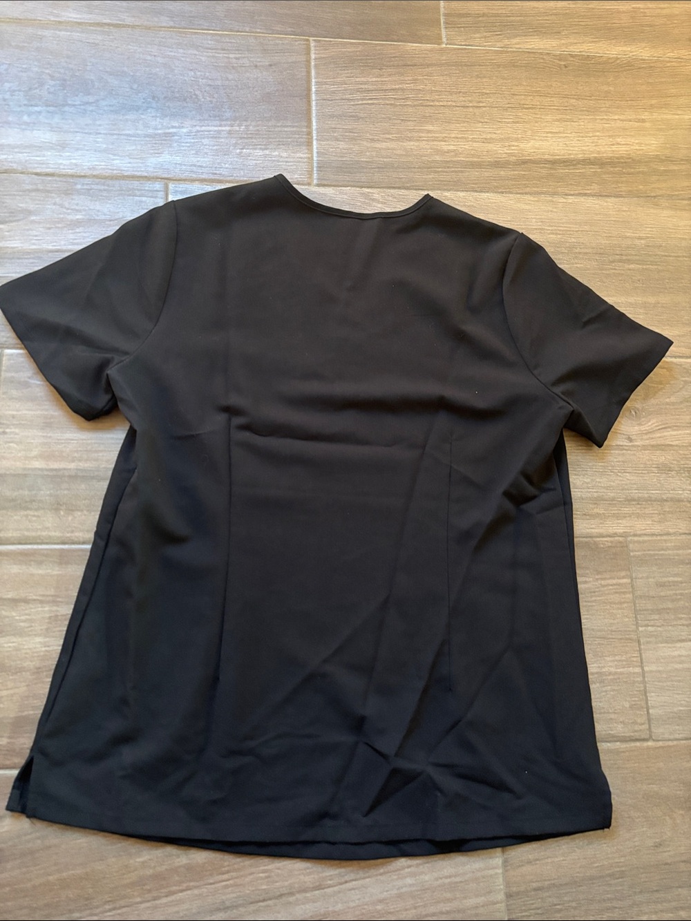 FIGS Women’s Catarina Scrub Top Shirt in Black - Picture 9 of 11